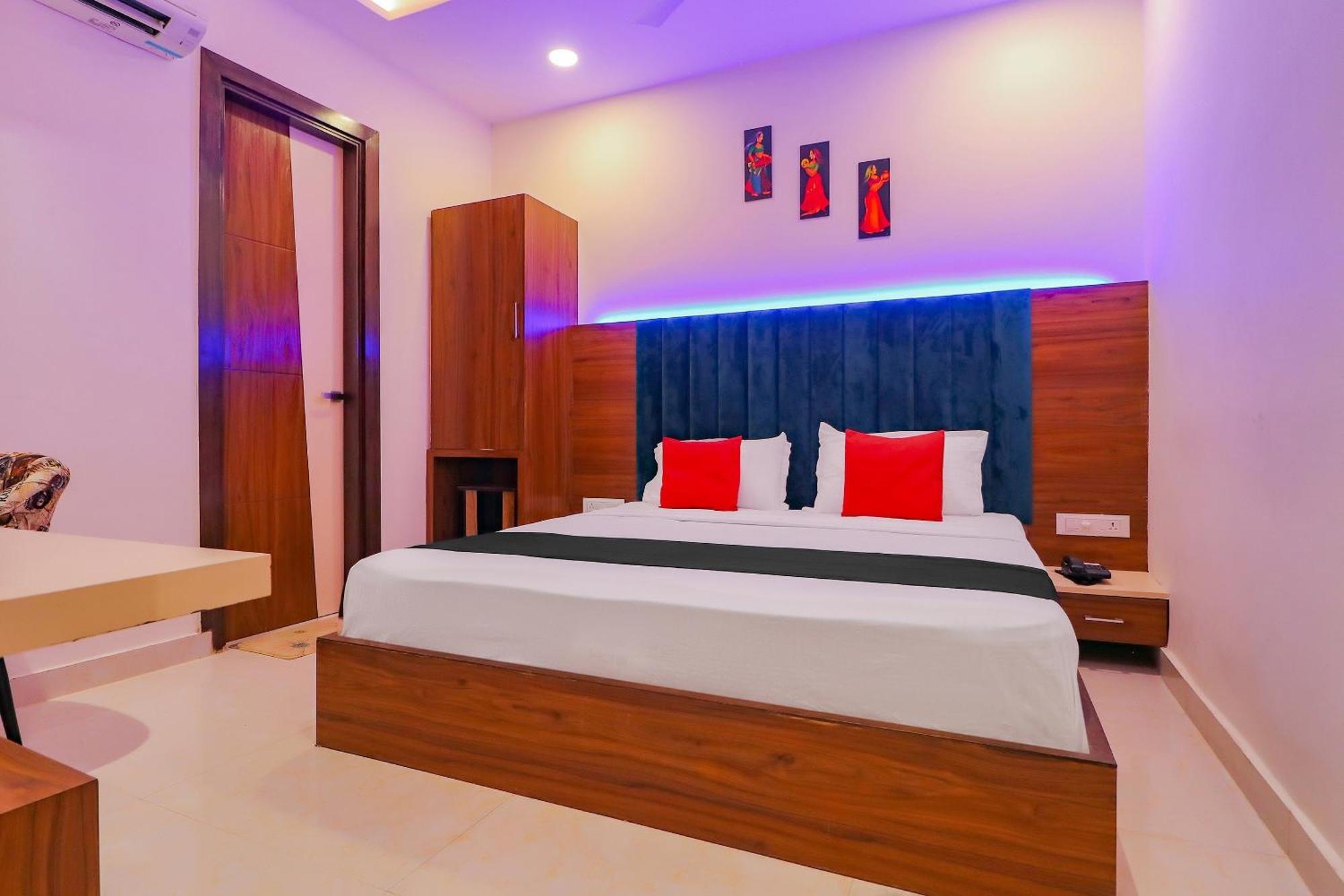 Capital O Western Galaxy Amritsar Bagian luar foto